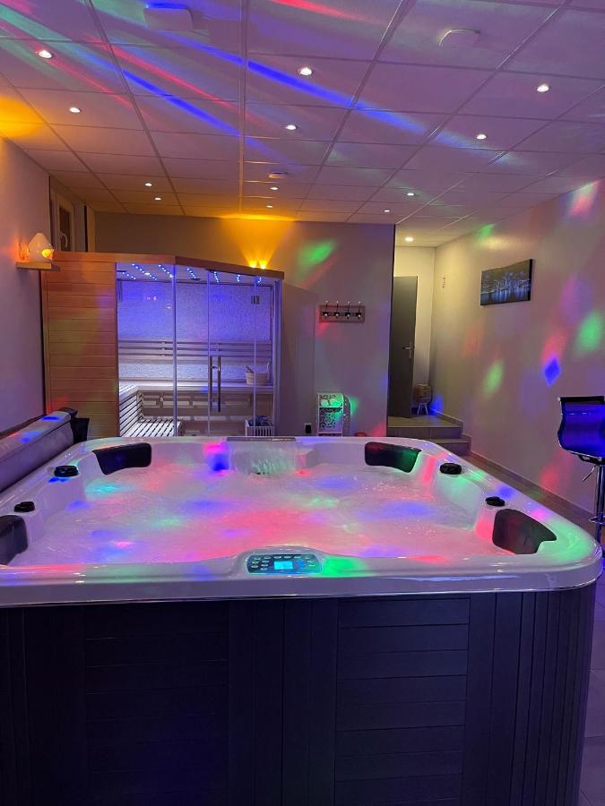 Loft Privatif Avec Jacuzzi Et Sauna Saint-Dizier Exterior photo